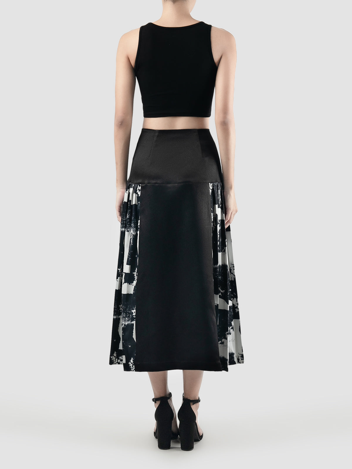 Black Saja A-line overlapping skirt