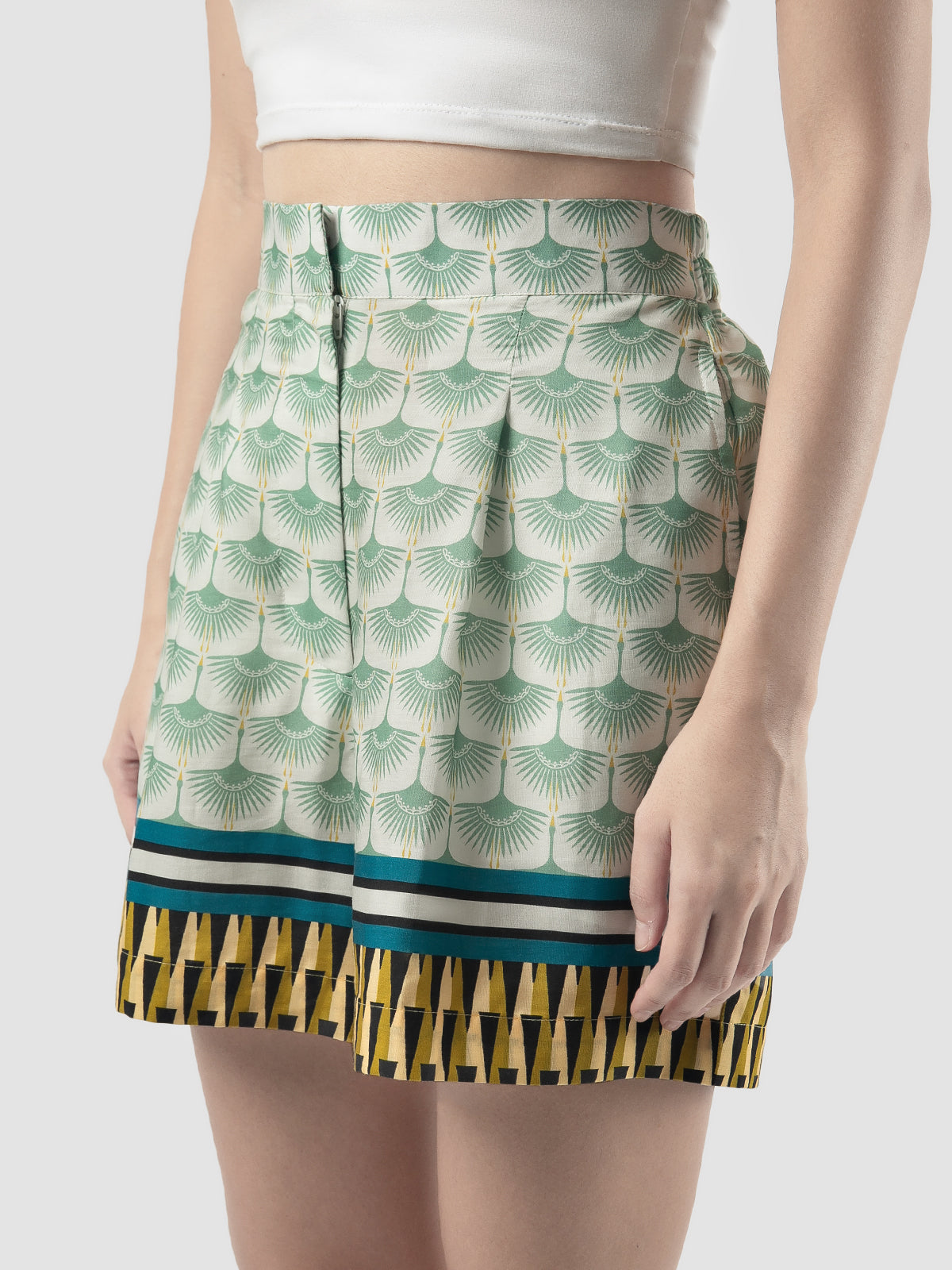 Mint Admira Swan printed shorts