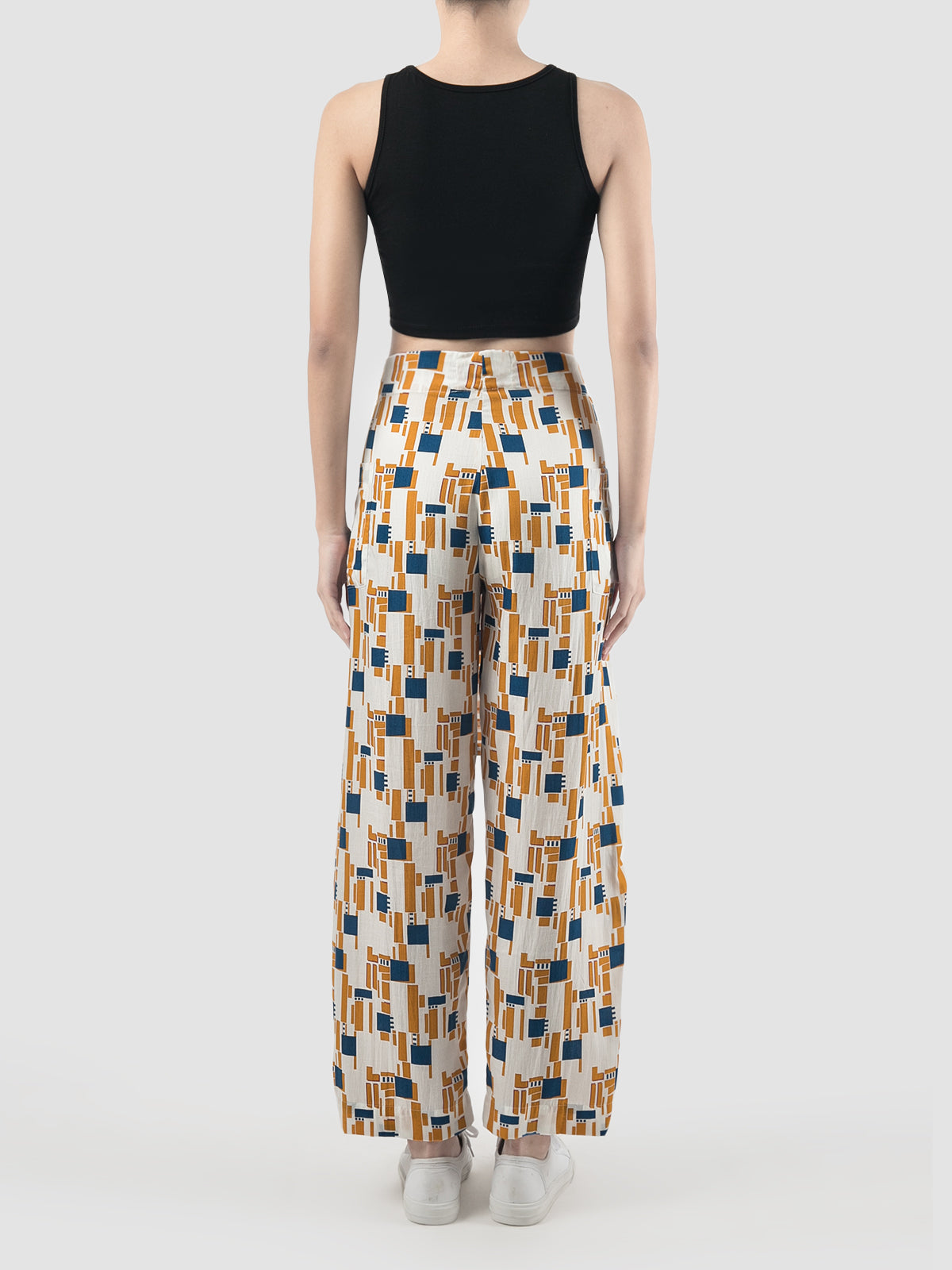 Affra tie-up pants with orange fragments prints