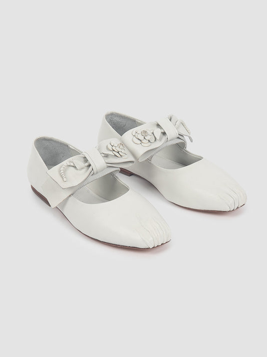 Eveline Ballet Shoe In White