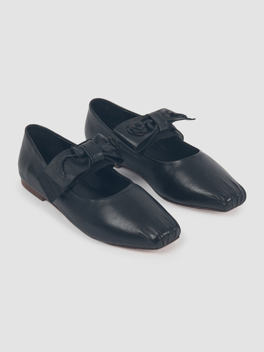 Eveline Ballet Shoe In Black