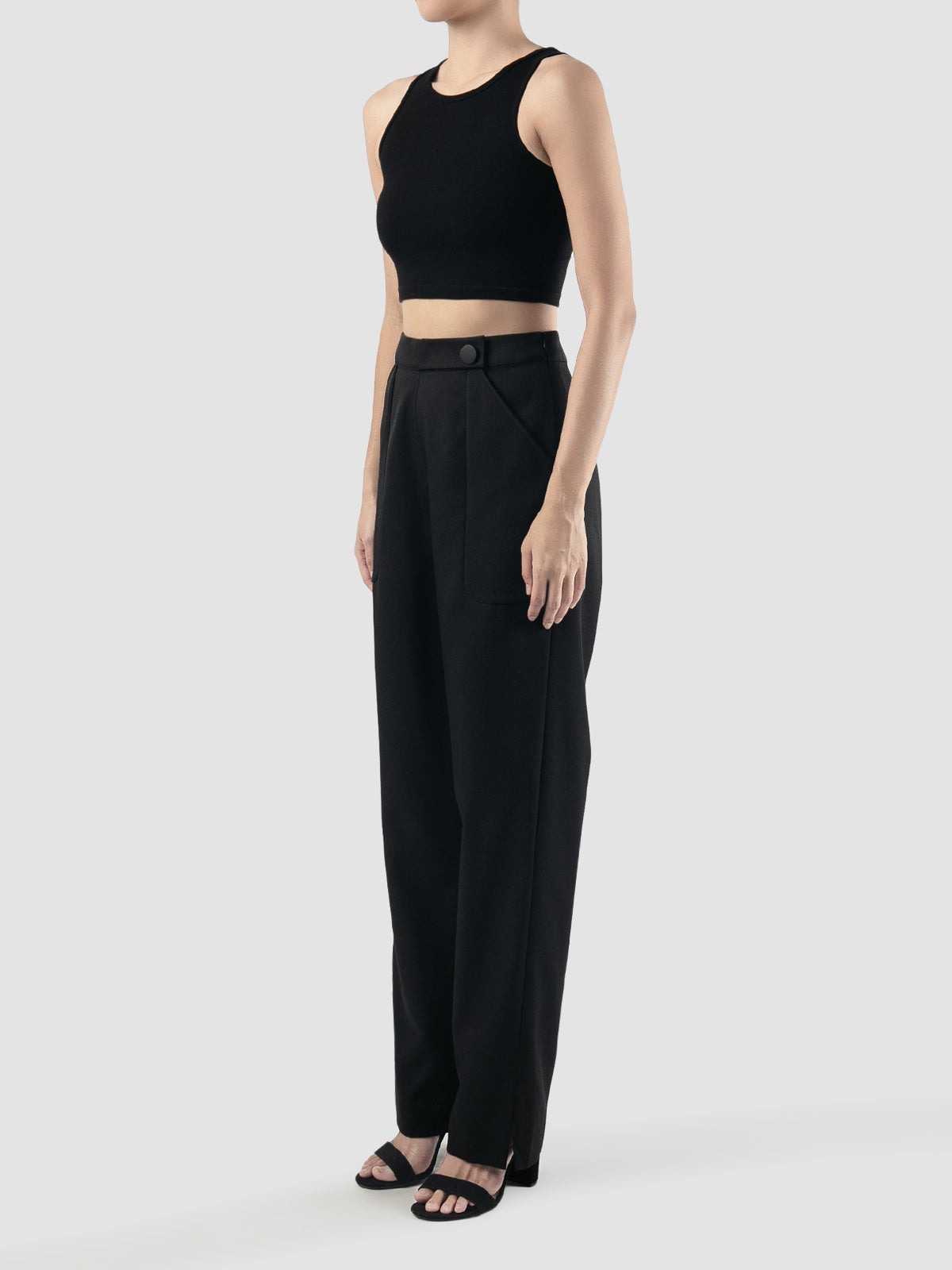 Black Avy tapered long pants