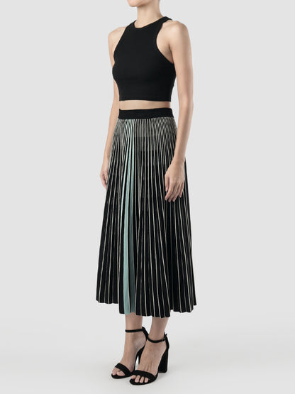 Black knit pleated skirt