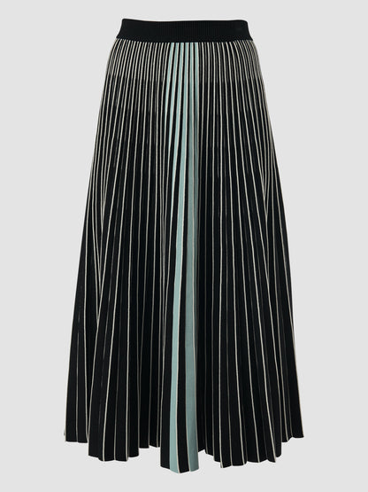 Black knit pleated skirt