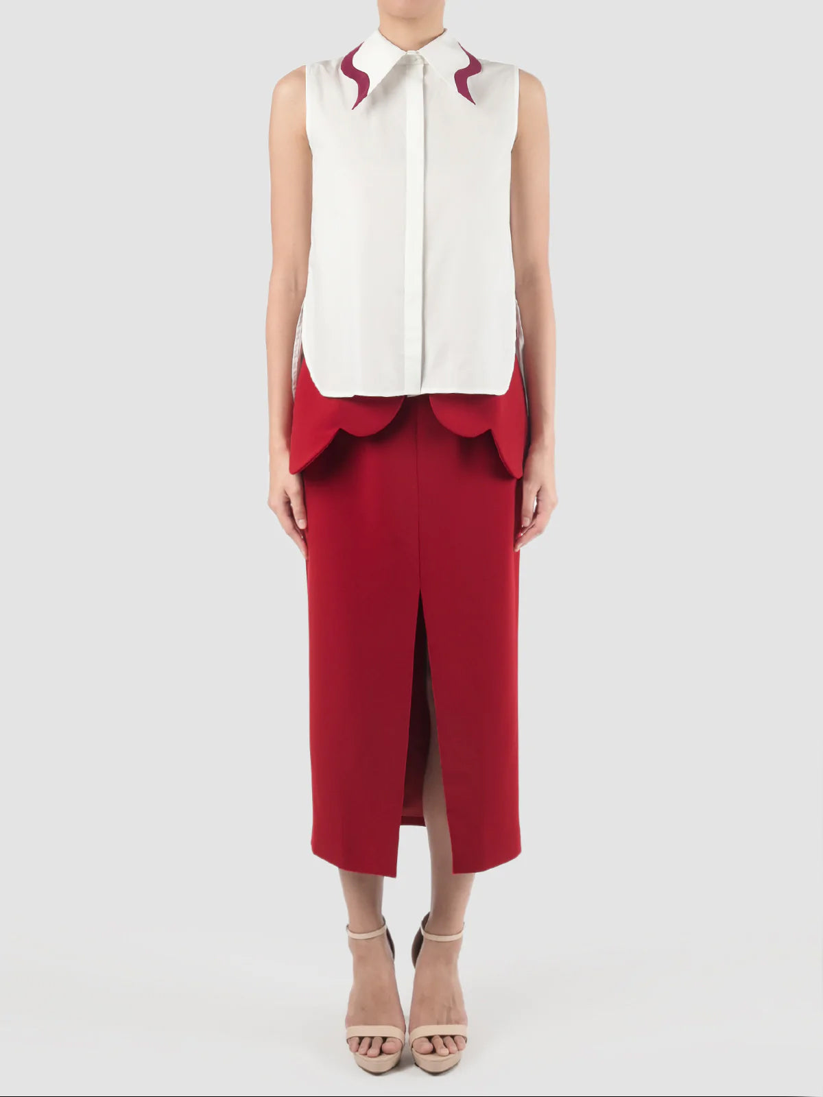 Phlox white sleeveless shirt with accented collar in plum